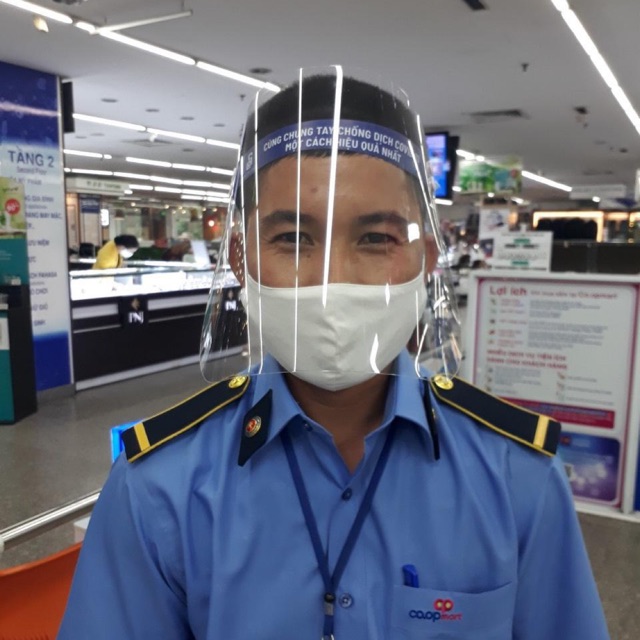 Mặt nạ che mặt chống dịch giá thanh lí