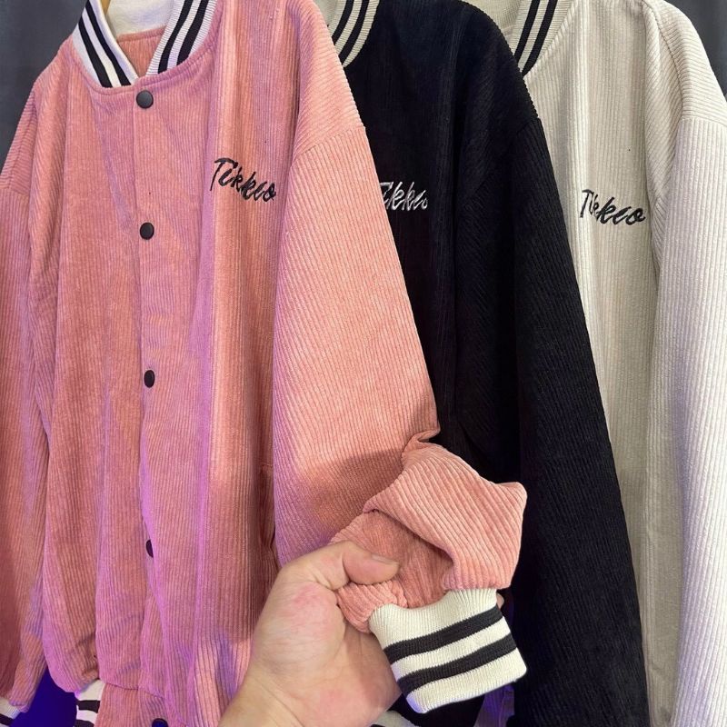Áo khoác bomber unisex nam nữ tay viền chất nhung tăm thêu Tikker