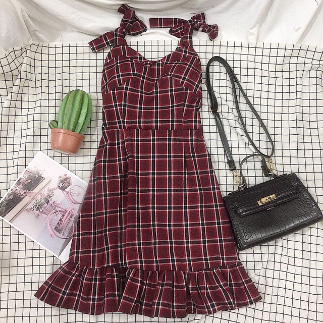 Đầm caro cột nơ vai xòe nhẹ đuôi cá MARIKO DRESS