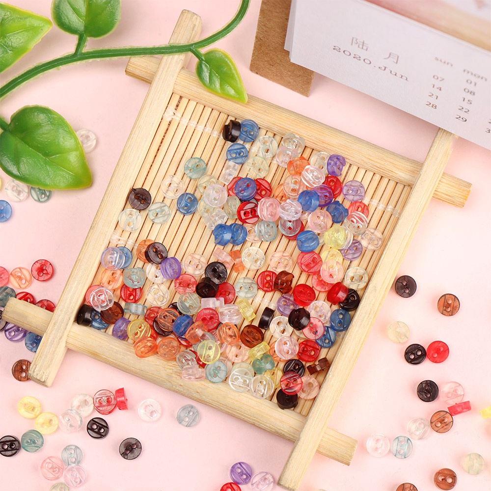 Set 50 Nút Áo Mini Trong Suốt 5mm Cho Búp Bê