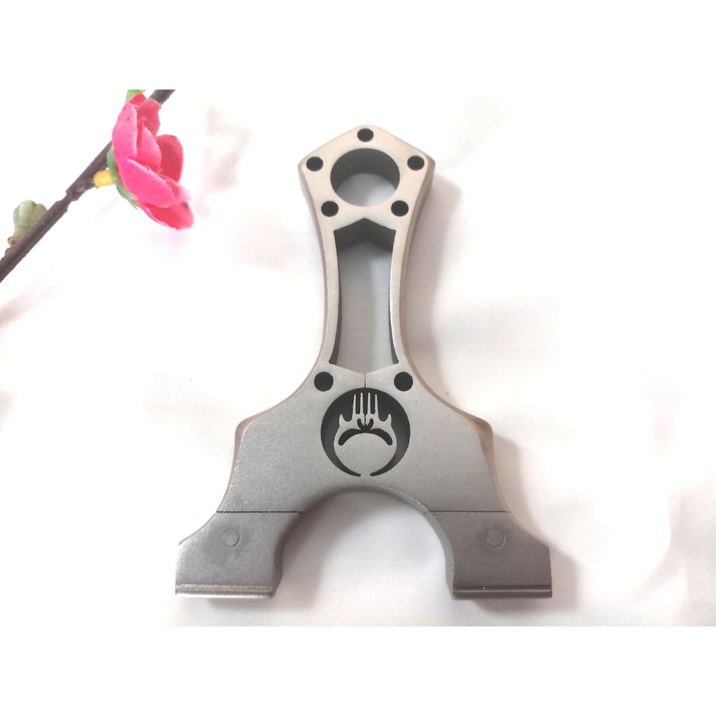 NÁ CAO SU BATMAN INOX CHẠC KẸP