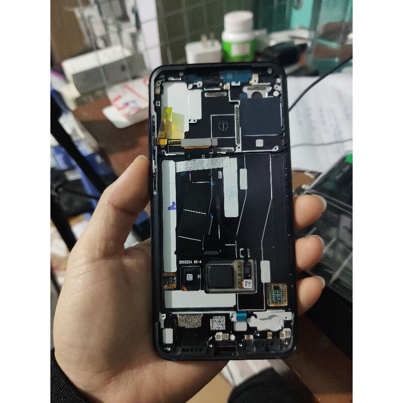 Màn hình Zin Mi 8 Pro / Mi 8 Ee liền khung mới 100%