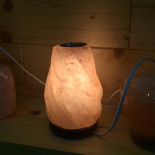 Đèn đá muối Himalaya xông tinh dầu