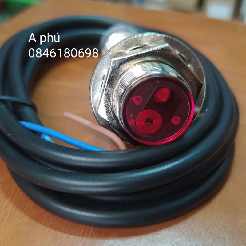 Cảm biến quang E3F-80-C4