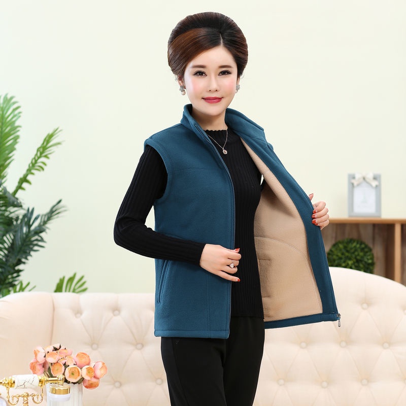 Những bà mẹ trung niên mặc áo vest cộng với nhung cho người già trong mùa thu đông