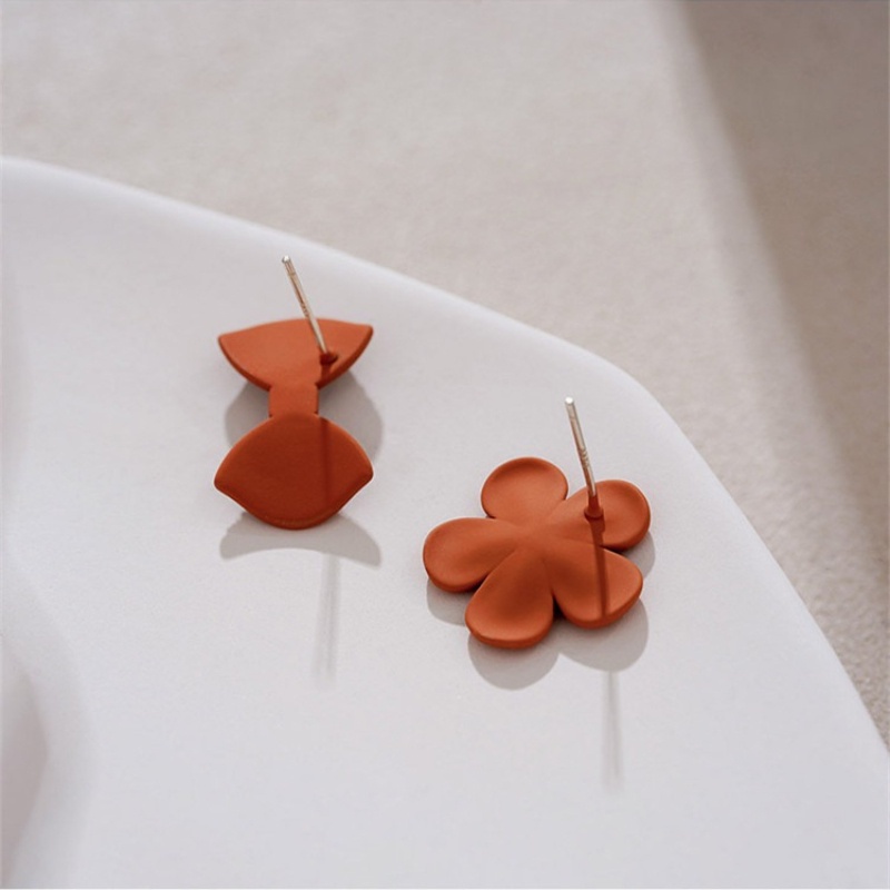 Bông Tai Hình Hoa Cúc Nhỏ Dễ Thương Phong Cách Hàn Quốc Cho Nữ