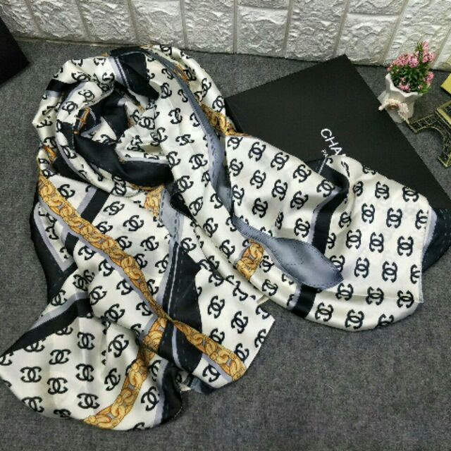 Khăn quàng cổ tơ lụa quà tặng 20/10 20/11