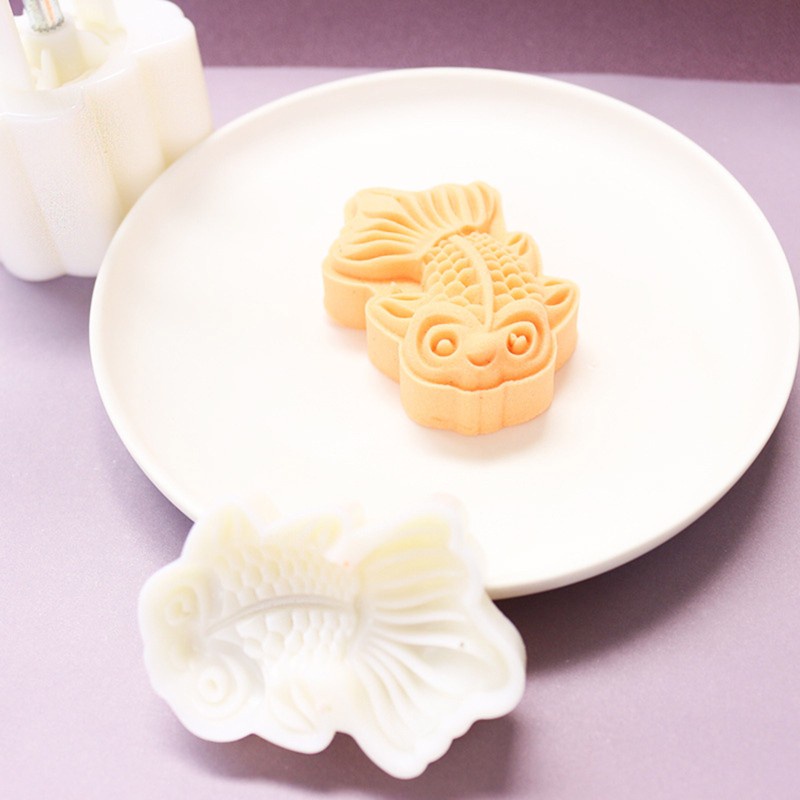 Khuôn làm bánh trung thu thiết kế hình cá 3D cỡ 65g phong cách Trung Quốc