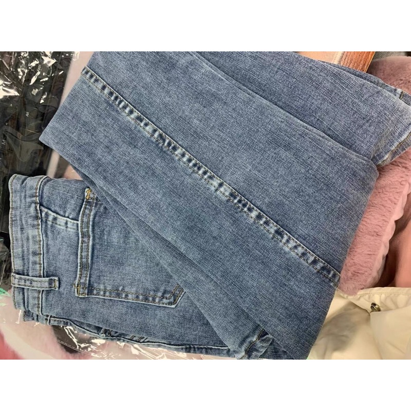 Quần jeans ống loe