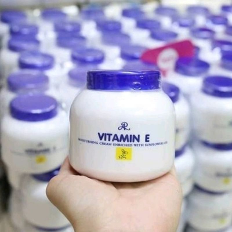 KEM DƯỠNG ARON VITAMIN E SIÊU DƯỠNG ẨM 200g
