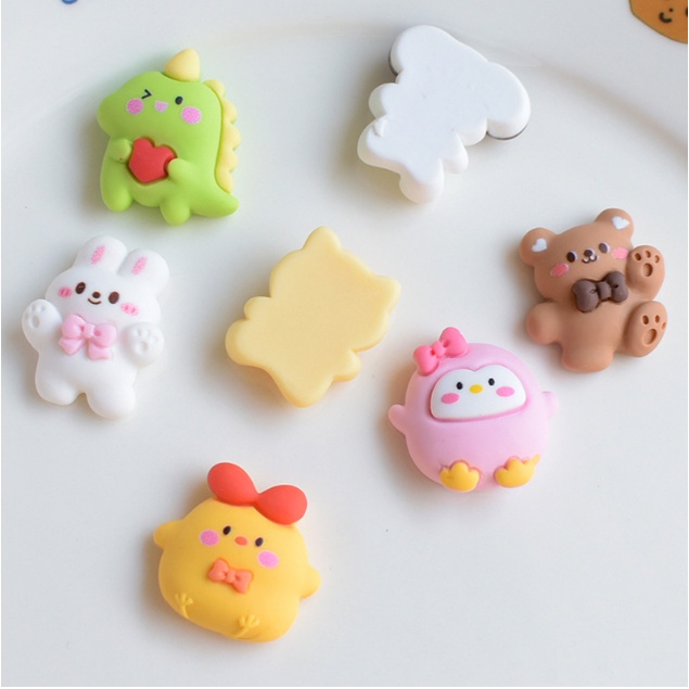 Charm gà chíp, gấu nâu, thỏ trắng, mèo vàng, chó trắng, godzilla ôm tim trang trí kẹp tóc, dán Jibbitz, DIY