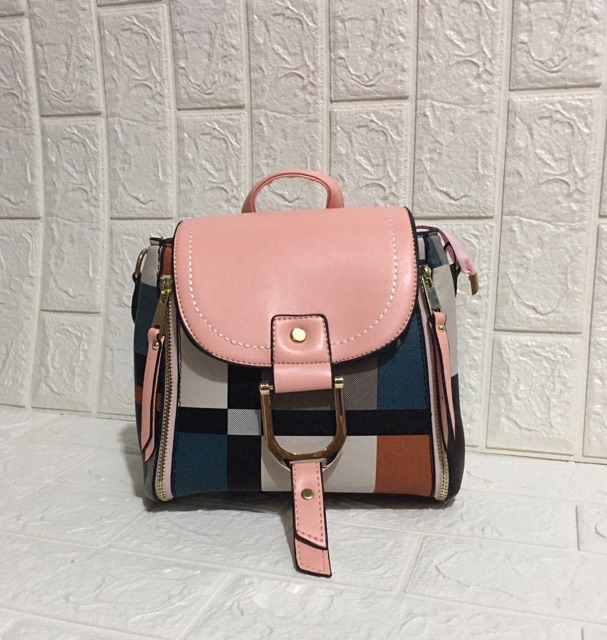 ,,BA LÔ HAI PHONG CÁCH