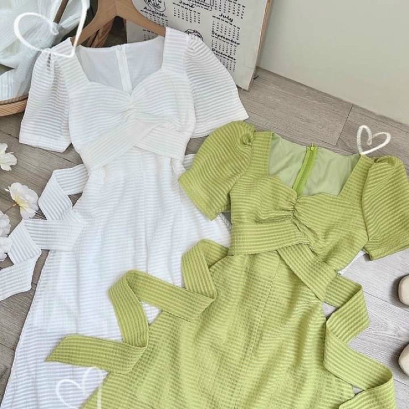 Đầm midi xoè chéo eo caro