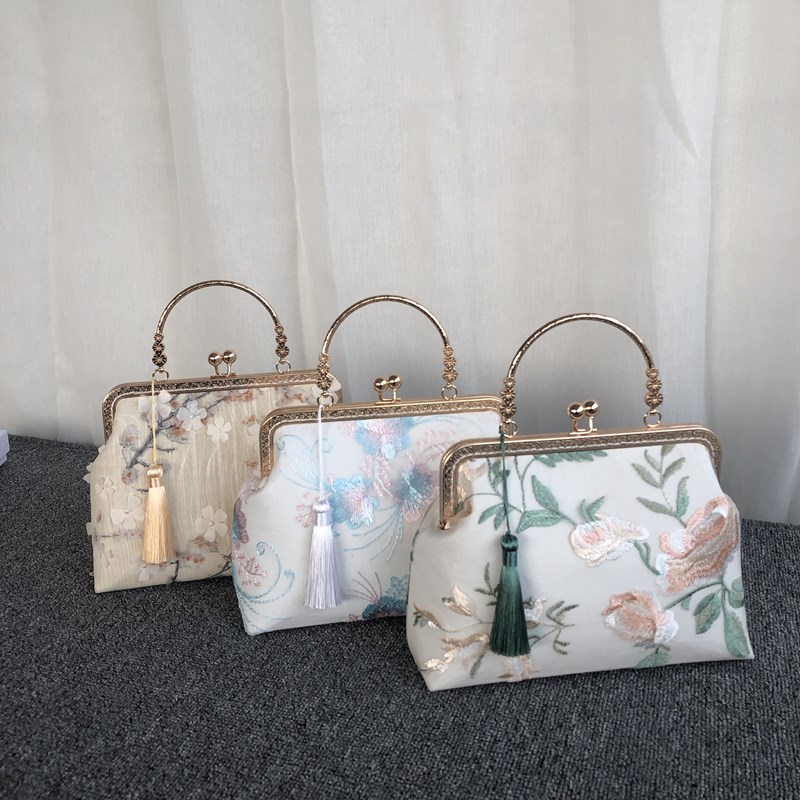 Túi xách ren thêu phong cách cổ trang