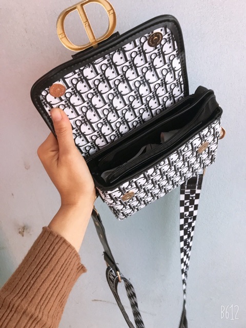 ,,TÚI ĐEO CHÉO THỔ CẨM HOT NEW