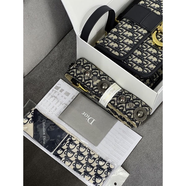 TÚI THỔ CẨM MONTAIGNE SIZE 24cm