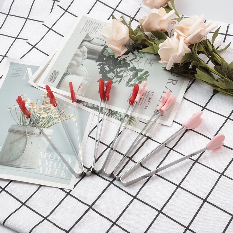 Kẹp gắp thức ăn bằng silicon và thép không gỉ, kẹp hình bàn tay, hình trái tim, hình bao tay - Tee &amp; Mee