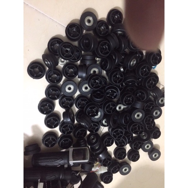 Đồng xu / Bát phốt có Bạc đạn xe drift 3 bánh 360 độ