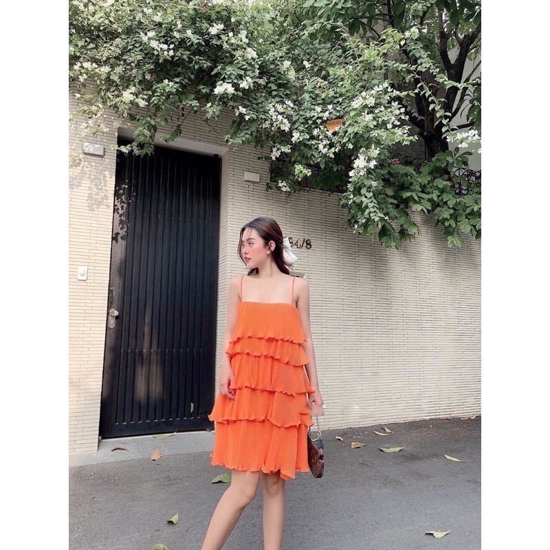 Đầm hai dây tầng xếp li