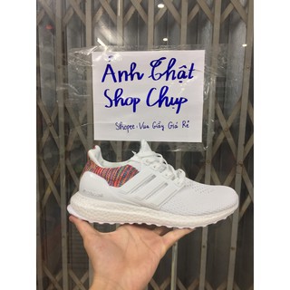 Giày ultra trắng gót thổ cẩm