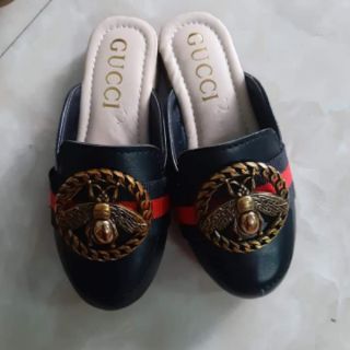Sục gucci cho bé