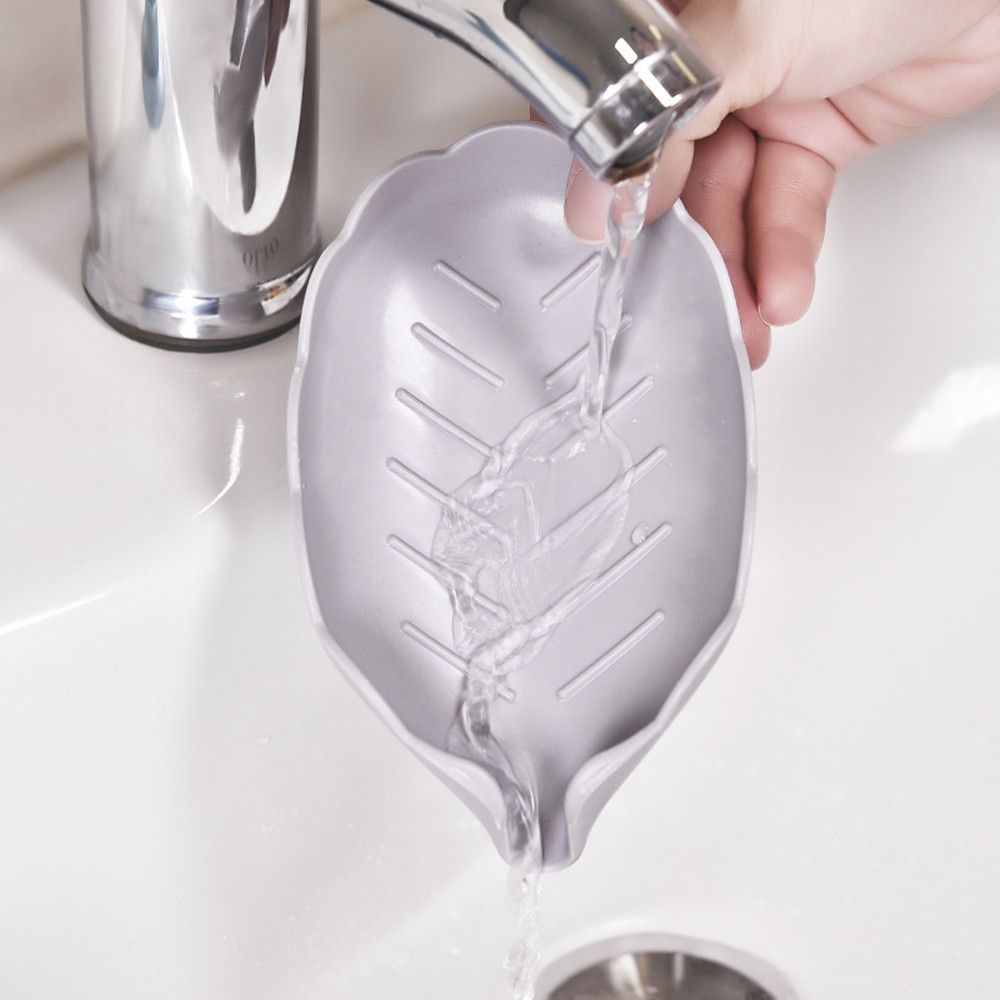 Khay đựng xà phòng hình lá sen có giác hút không cần khoan lỗ đa năng cho nhà tắm Daphne