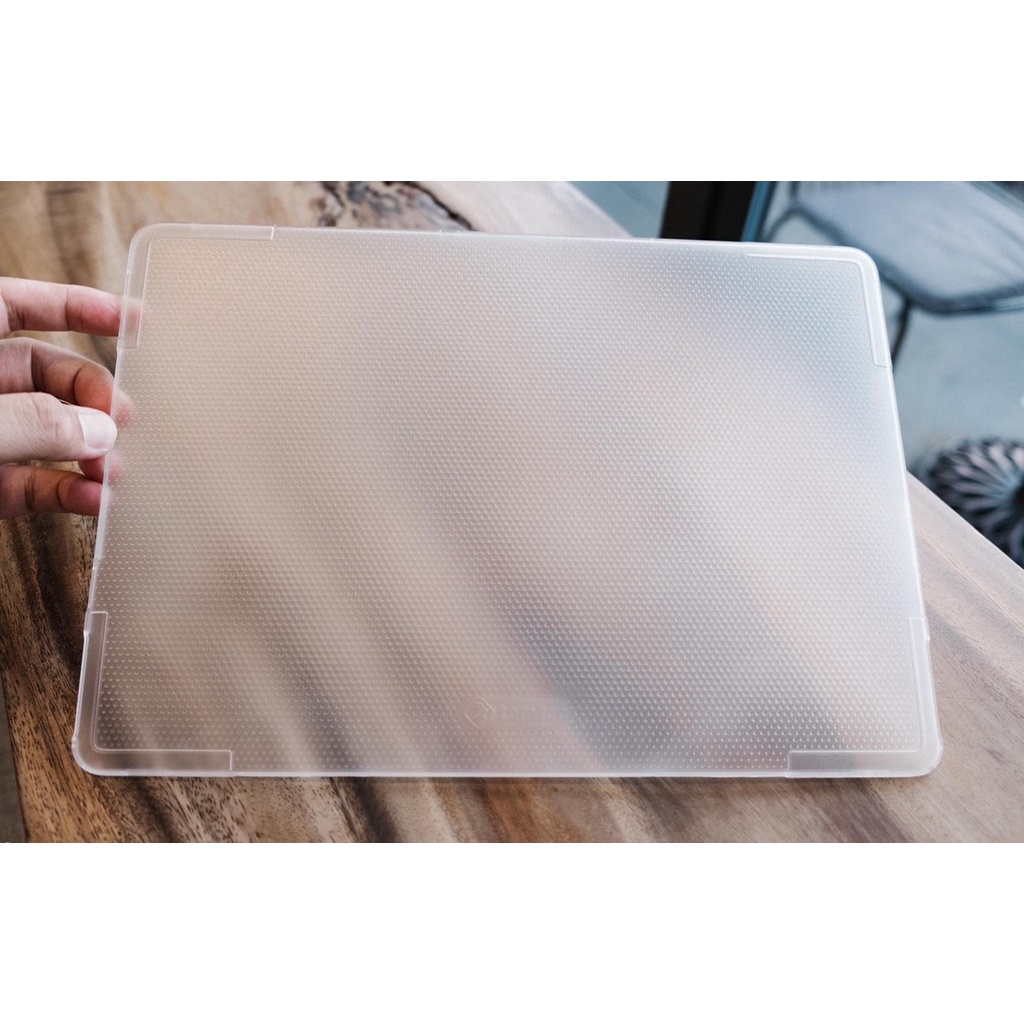 Ốp Macbook cao cấp TOMTOC HardShell Slim for Macbook Air 13&quot; (2018-2021) Macbook Air M1 -  Model A1932 , A2179  , A2337