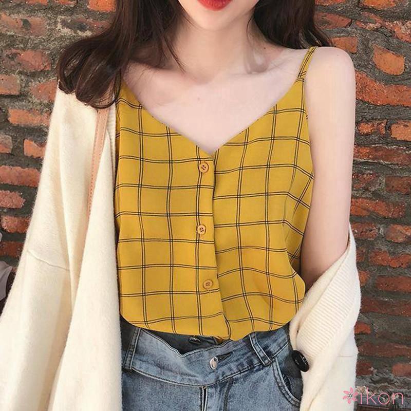 Áo hai dây hoạ tiết ca-rô phối nút thiết kế cổ chữ V quyến rũ