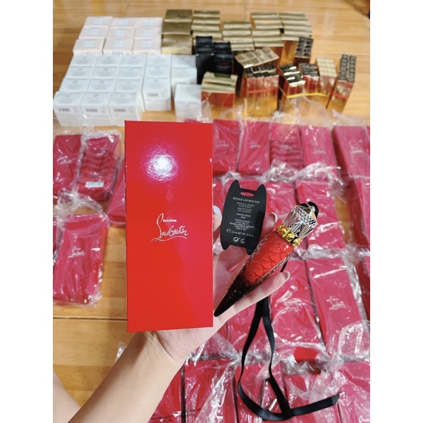 Son Christian Louboutin Velvet Matte Lip Colour 001m, 002m, 005m, 006m, 007m ,013m, 008m, 003F, 004F, 342M