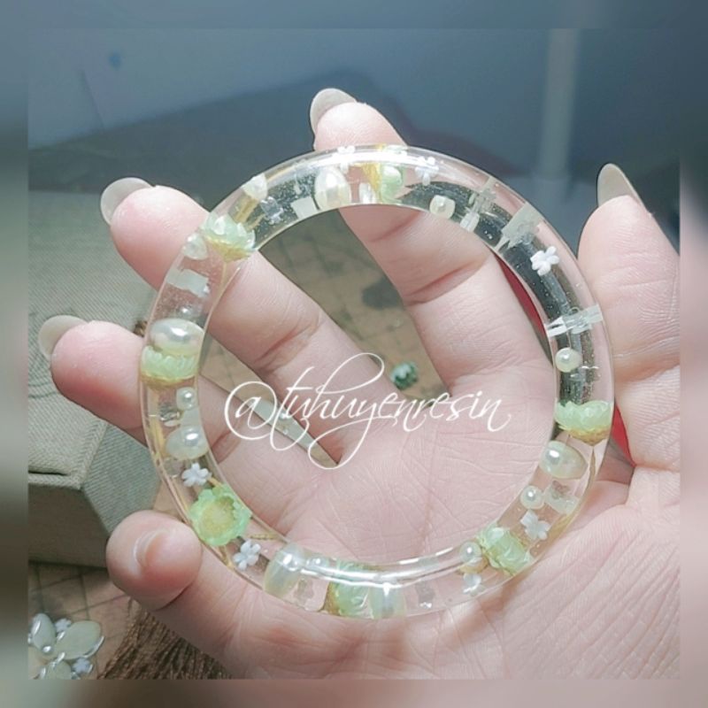 Vòng tay resin hoa khô nhà Tư Tư làm theo mẫu có sẵn☘_ mẫu #4.2