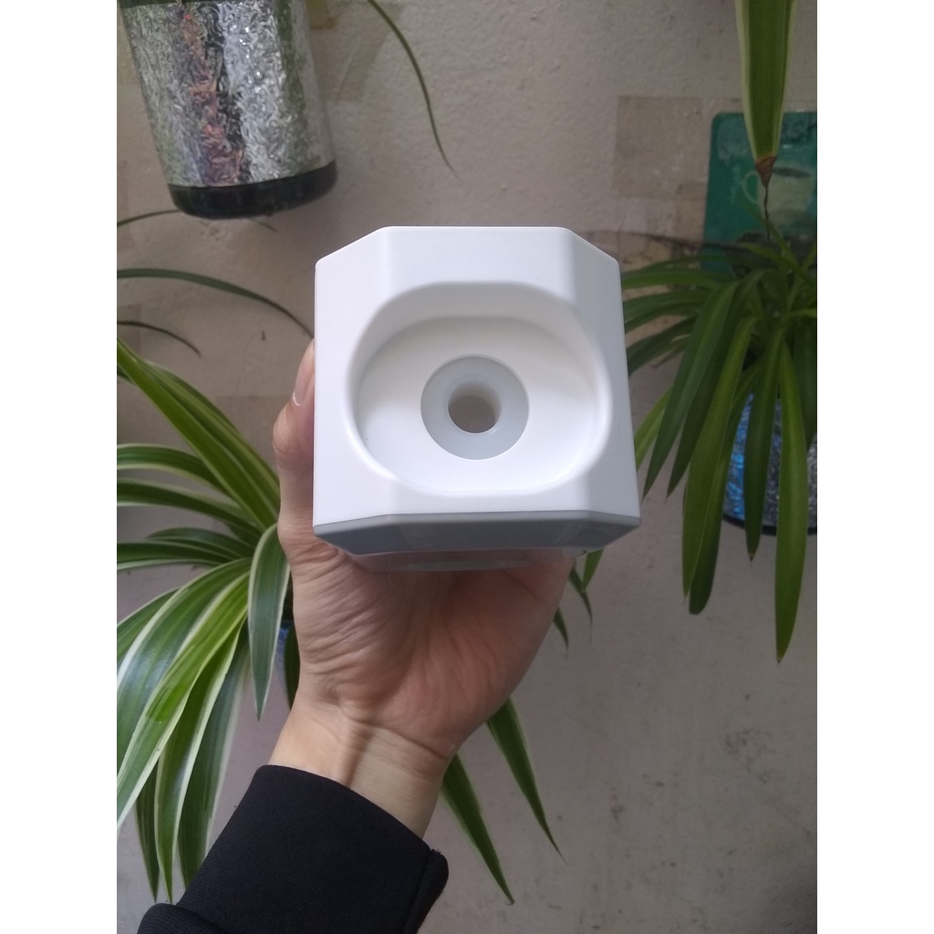 Hộp lấy kem đánh răng tự động Ecoco mini dán tường - dụng cụ nhả kem đánh răng Hàn Quốc Touch Me