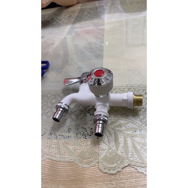 Vòi Nước 2 Đầu Chia Nước Thông Minh