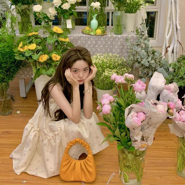 Đầm công chúa hai dây đính ngọc trai ngọt ngào phong cách Hàn Quốc