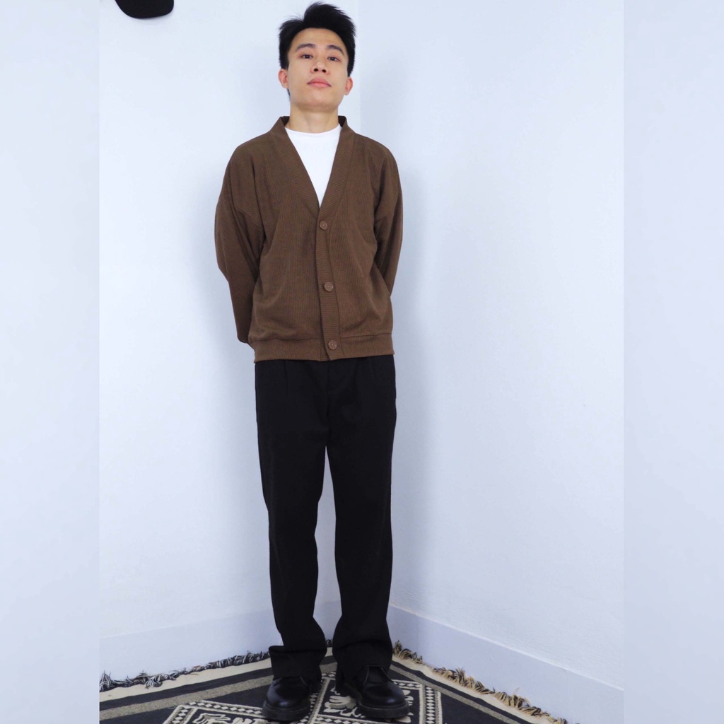 Áo cardigan màu nâu len tăm form crop 2plus 2+