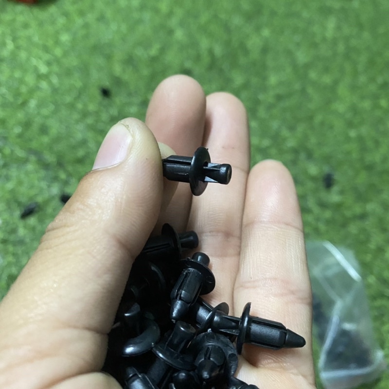ỐC NHỰA, CHỐT NHỰA BẤM DÀN ÁO XE MÁY 6LI