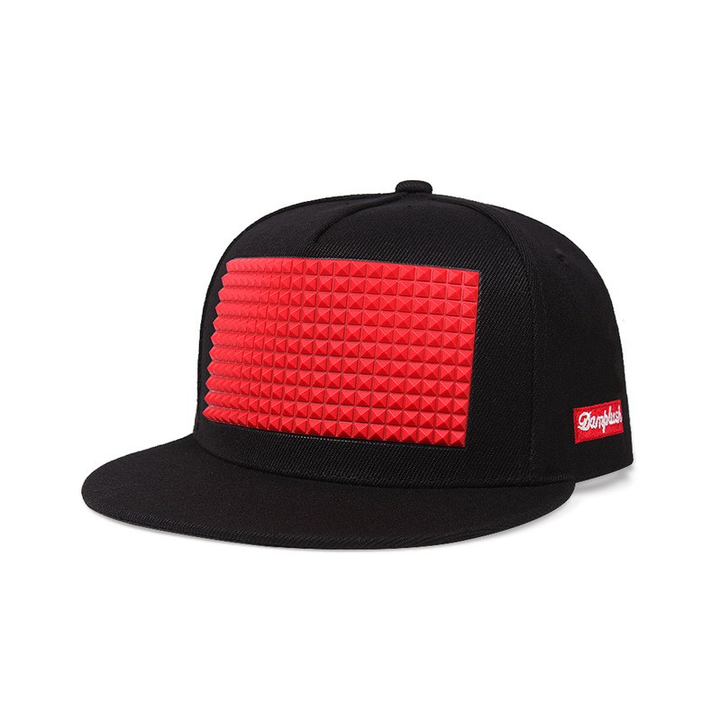 Nón snapback mặt đinh thời trang 2021