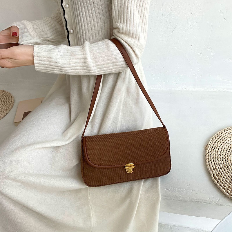 Túi xách đeo 1 vai IELGY vải nhung kẻ gắn khóa phong cách Hàn Quốc phối thoải mái