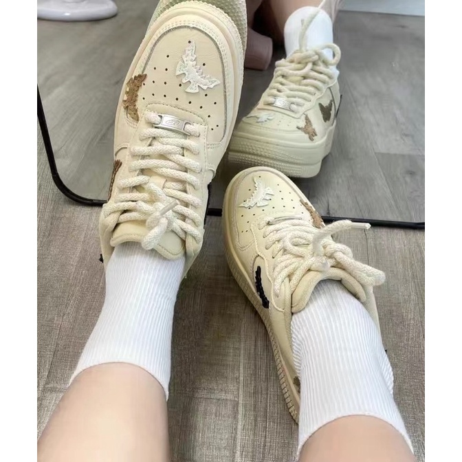 Giày da thể thao hoạ tiết ulzzang