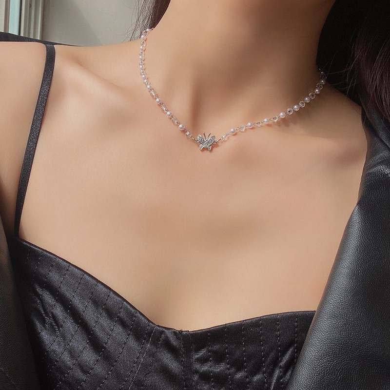 1 Vòng Cổ / Vòng Cổ Đính Hạt Ngọc Trai Giả Hình Bướm Nhỏ Tươi Mới