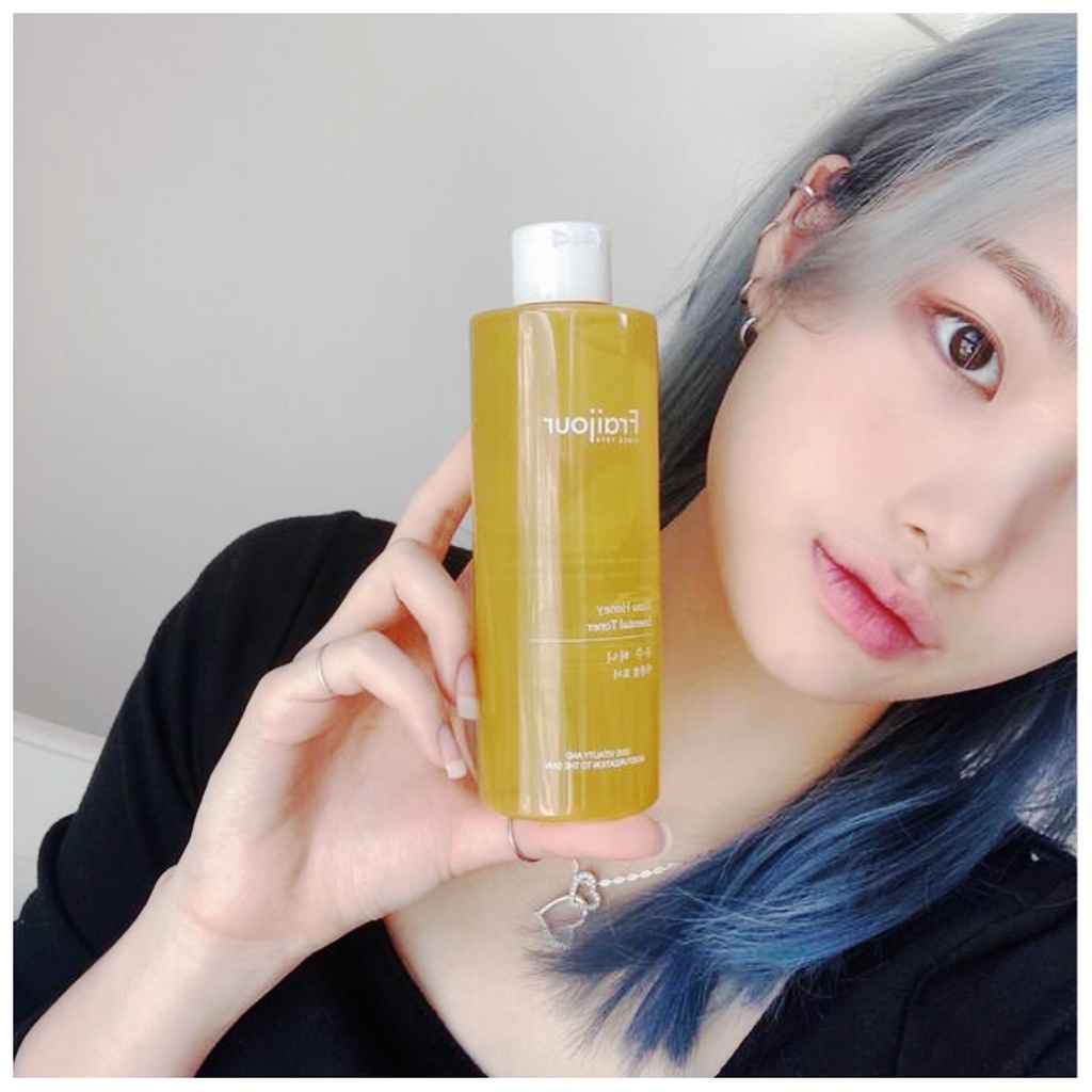 Toner FRAIJOUR dưỡng sáng da Yuzu Honey Essential Toner 250ml