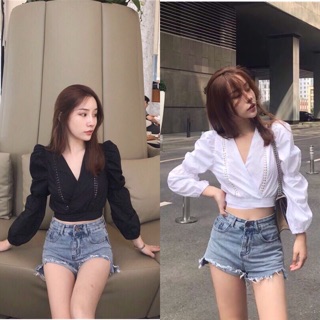 Áo kiểu cổ v phối ren