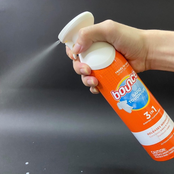 Chai xịt làm thẳng và thơm quần áo 3 in 1 Bounce Mỹ 275g