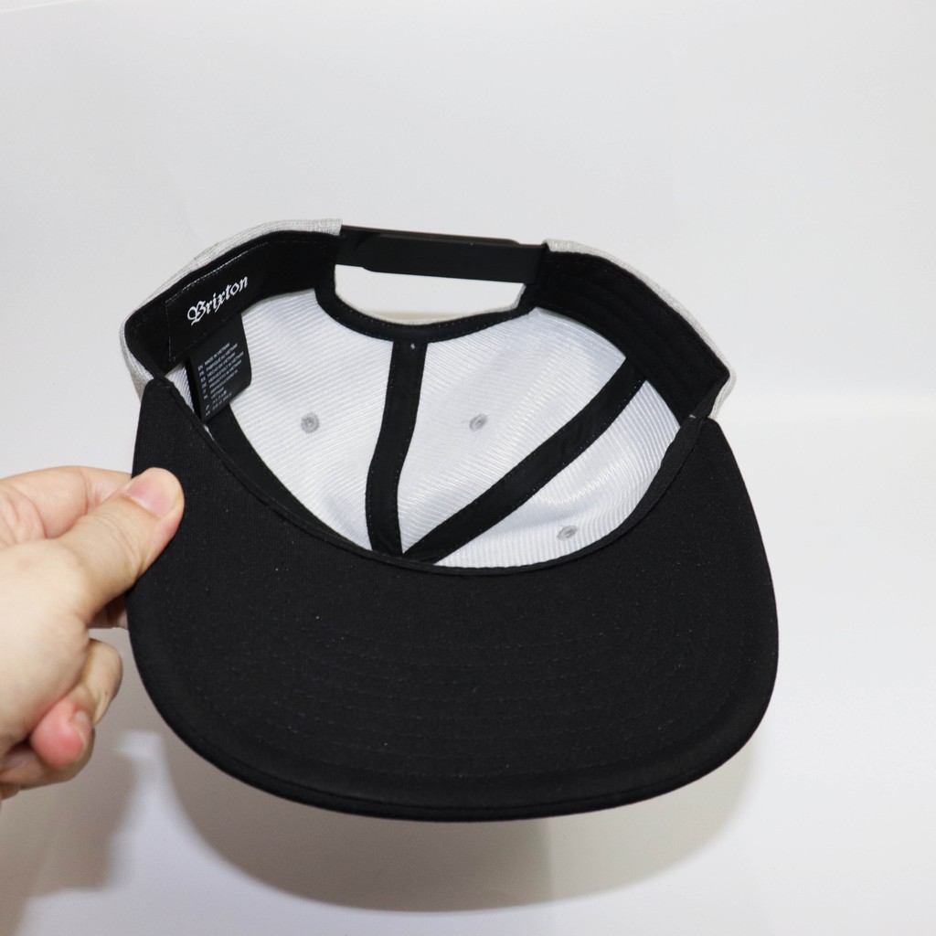 Nón Kết Nón Snapback Brixxton Xám Kết Đen Logo Tròn B001.