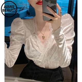 Áo nhung cổ chữ V phối ren phong cách retro