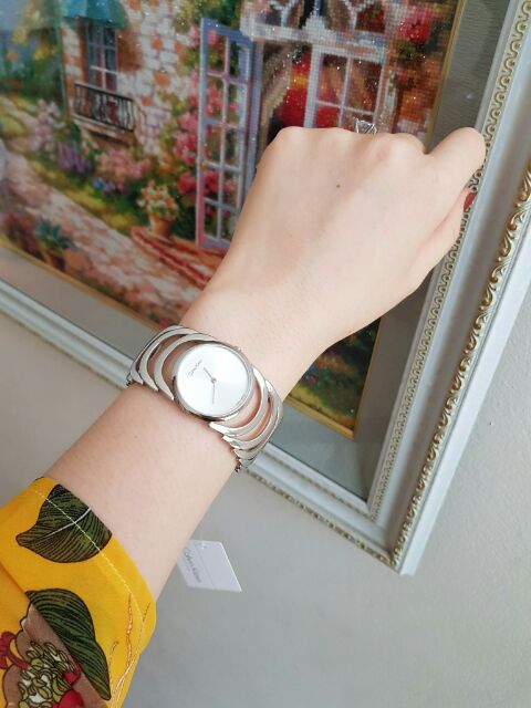 Đồng hồ nữ Calvin klein K4G23126 hoặc K4G23121 dạng lắc xương cá size 30mm