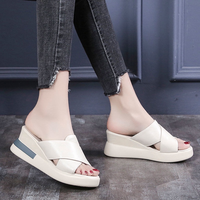 Giày Sandal Đế Xuồng Dày Thời Trang Mùa Hè Cho Nữ♣Dép Da Mềm Đế Cao Thời Trang Nữ Tính