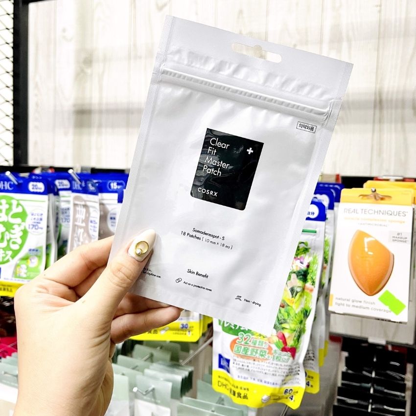 Miếng dán mụn Cosrx, màu đỏ giảm mụn sưng bọc 24 miếng và màu đen che mụn tàng hình 18 miếng chính hãng