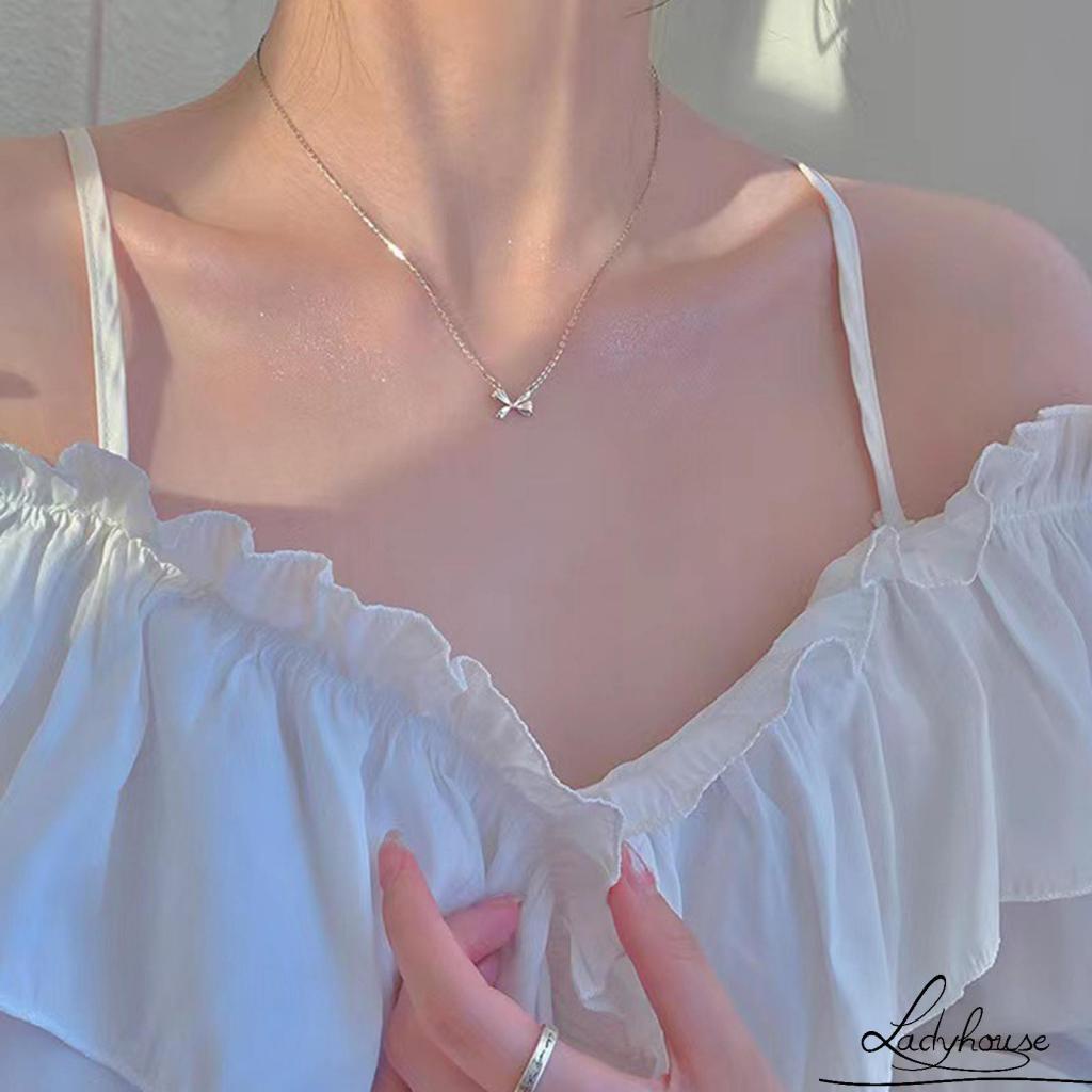 Vòng cổ Màu Bạc Mặt Hình Nơ Xinh Xắn Cho Nữ