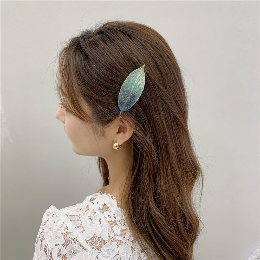 Kẹp Tóc Hình Chiếc Lá Màu Gradient Xinh Xắn Cho Nữ