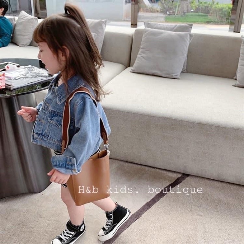 Áo bò kèm váy kẻ hb bé gái